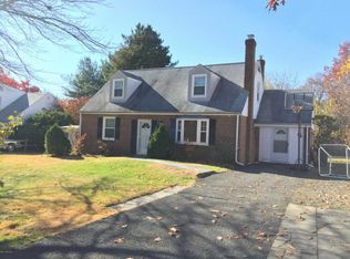 66 Havemeyer Ln, Old Greenwich, CT 06870
