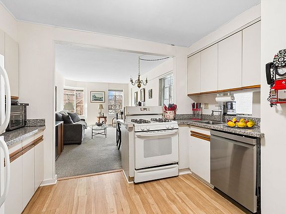 5th image of 57 Montague St APT 4D