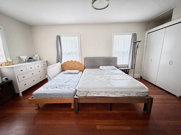 52 Linden St — Photo 14