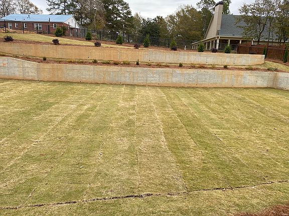 3rd image of 355 Gardner Dr