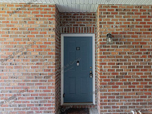 3rd image of 2065 Silvercrest Dr #6-D