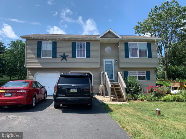 678 Creek Rd, Carlisle, PA 17013