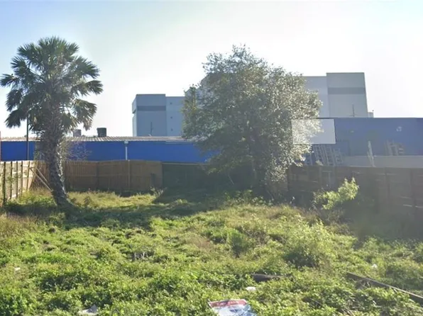 2166 Abundance St, New Orleans, LA 70122