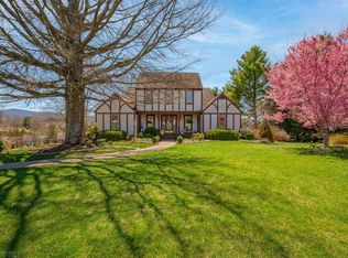 275 Fairway Ln, Wytheville, VA 24382