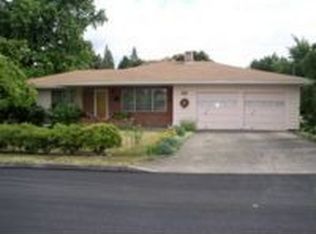 920 Kuialua Pl, Lahaina, HI 96761