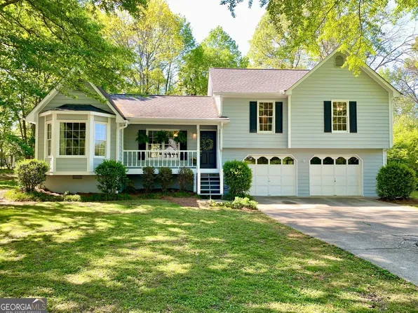 1835 Penrose Ct, Powder Springs, GA 30127