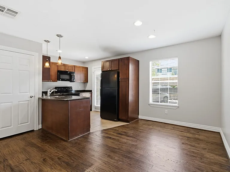 4734A Bradford Dr — Photo 11