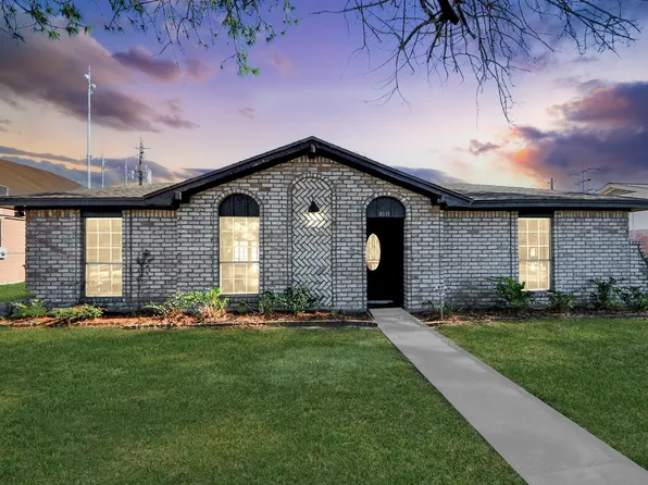 8011 La Roche Ln, Houston, TX 77036