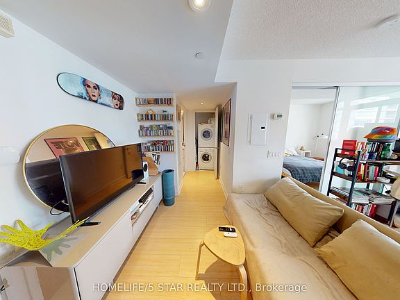 2nd image of 85 Queens Wharf Rd #619