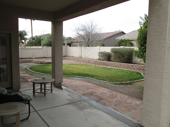 3rd image of 724 W Ebony Way