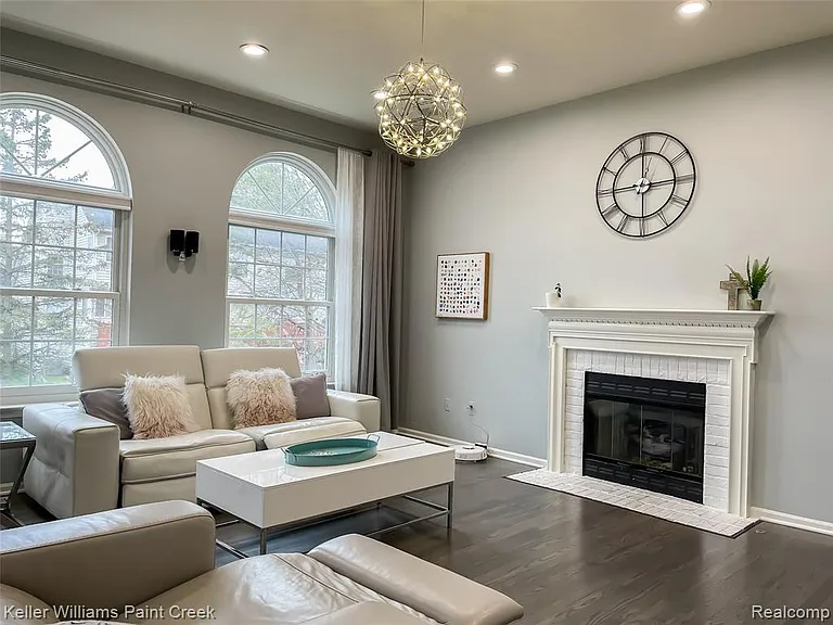4927 Ravine Ct — Photo 8