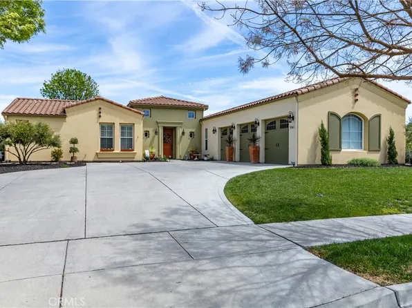 941 Vista Cerro Dr, Paso Robles, CA 93446
