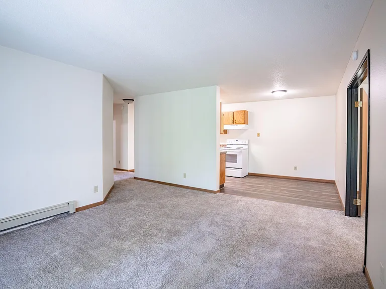 Grand Forks, ND Columbia West Apartments | 21C | Living