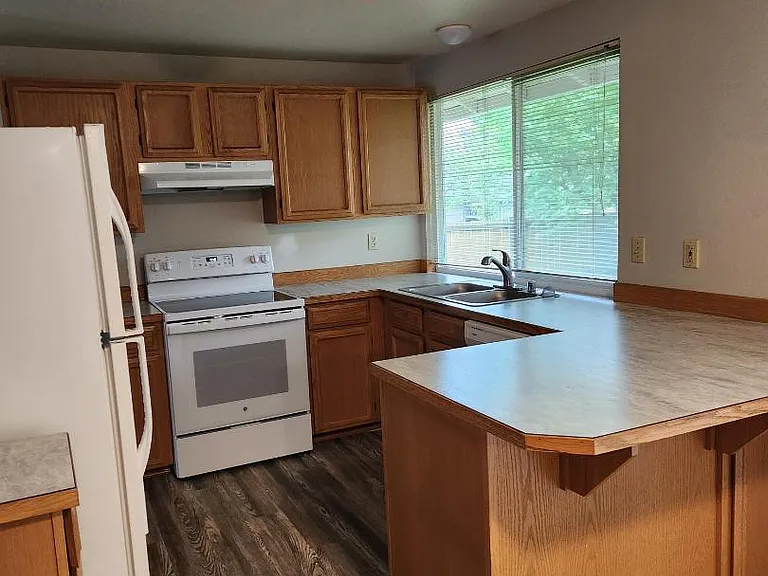 732 146th Pl SW — Photo 5