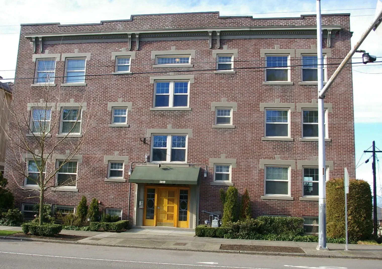 Woodland Arms — Photo 1