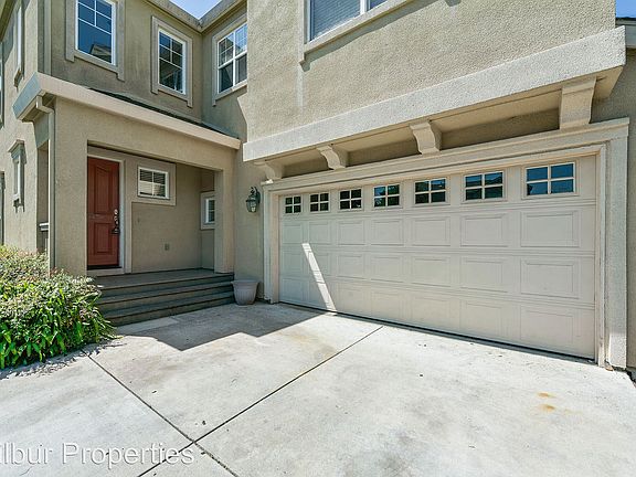 3rd image of 2105 Myrtle Pl