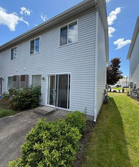 233 E Shelby Ln — Photo 22