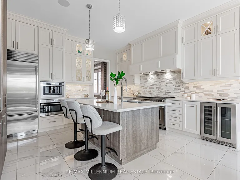 175 Woodgate Pines Dr — Photo 2