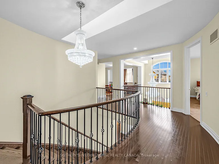 54 Kelways Cir #UPPER — Photo 18