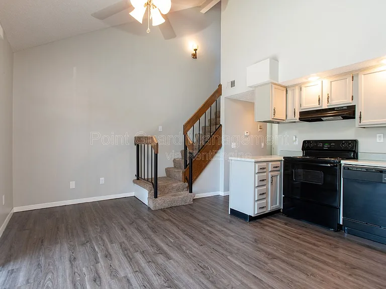 Midtown Place Apartments — Photo 33
