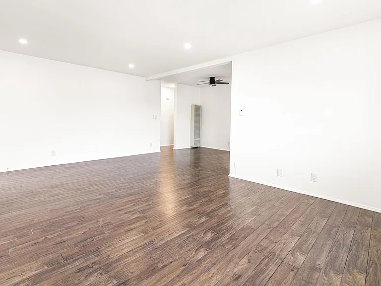 11618 Gorham Ave — Photo 7