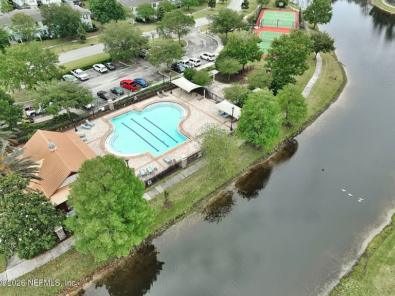 452 Walnut Dr — Photo 37