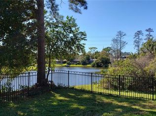 1278 Golden Oak Dr, Tarpon Springs, FL 34689