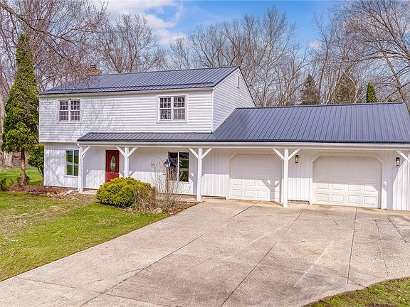 3rd image of 8051 Wren Dr