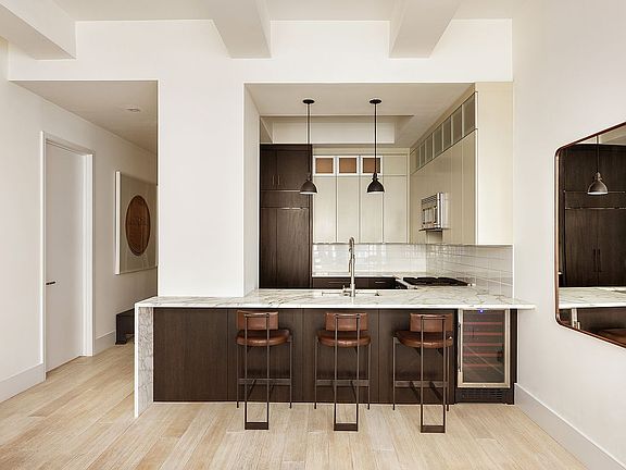 3rd image of 49 E 21st St APT 9A