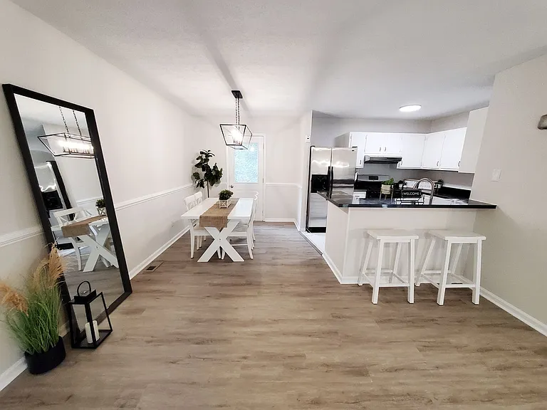 2824 Henslowe Dr — Photo 20