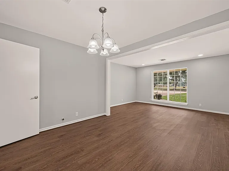 6727 Grovewood Ln — Photo 21