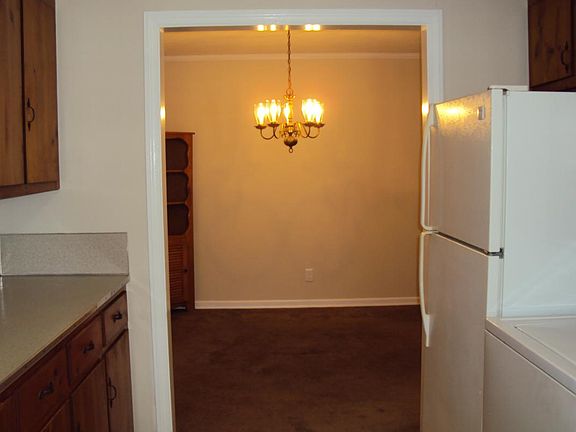 4th image of 1325 Eastside Ave