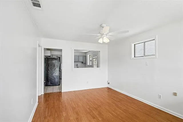 2 bed, 1.0 bath, 680 sqft, $1,300 — Photo 4