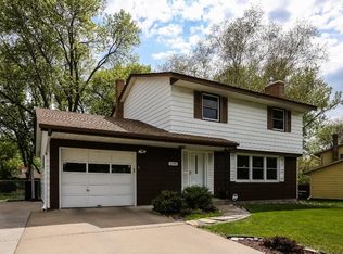 2098 Beam Ave, Saint Paul, MN 55109