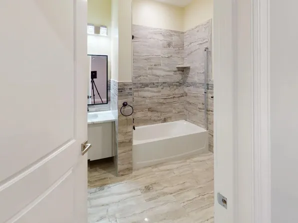 680 Grand Street image 4 of 7