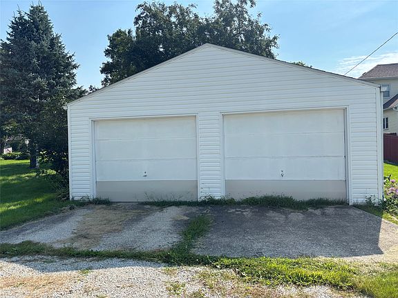 3rd image of 1619 4th St