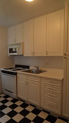 Rented by Goldfarb Properties | media 3