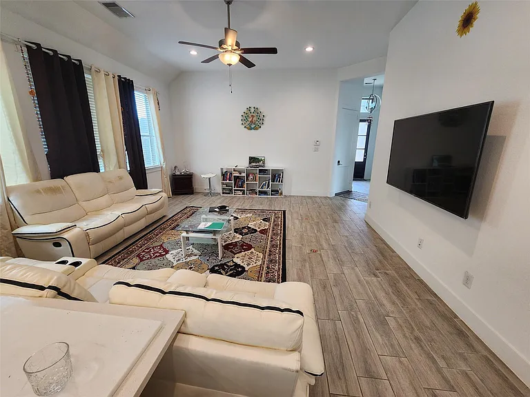 10718 Blossom River Dr — Photo 7