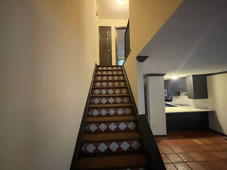 425 Peabody St — Photo 7