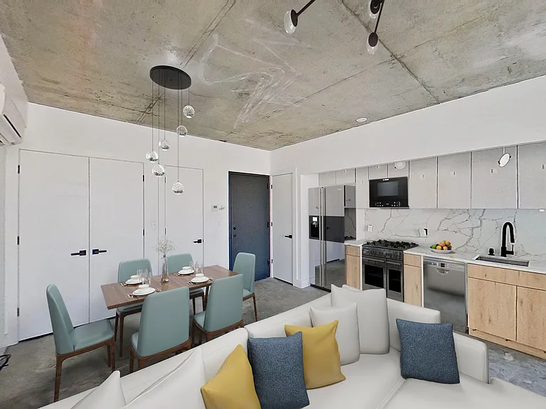 27 Montrose Ave #5T — Photo 7