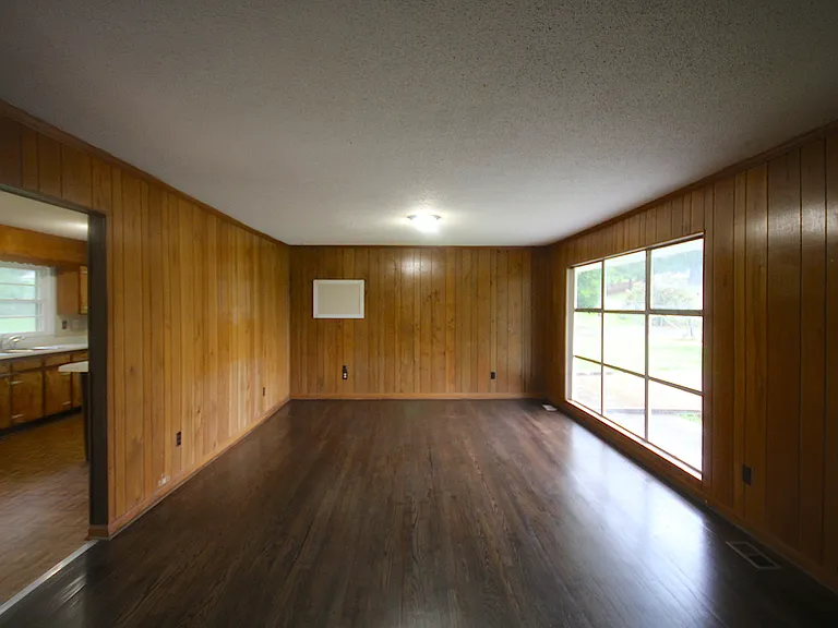 6905 Moreview Rd — Photo 3