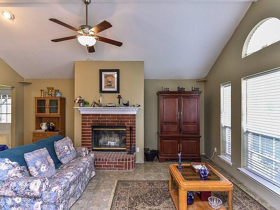 5th image of 7100 Harris Meadows Dr