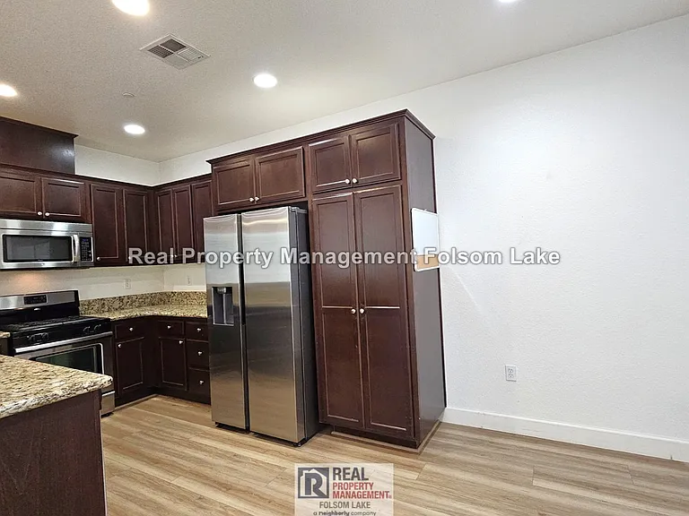 105 Cezanne Ln — Photo 5
