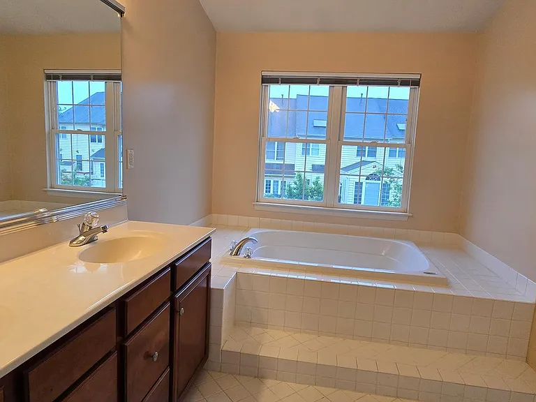 22614 Welborne Manor Sq — Photo 34