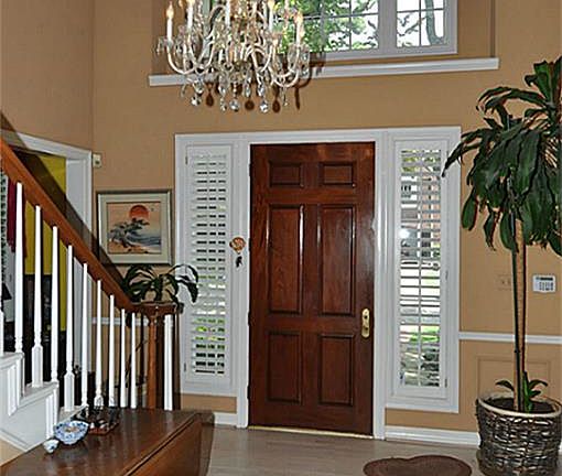3rd image of 9 Woodsborough Cir