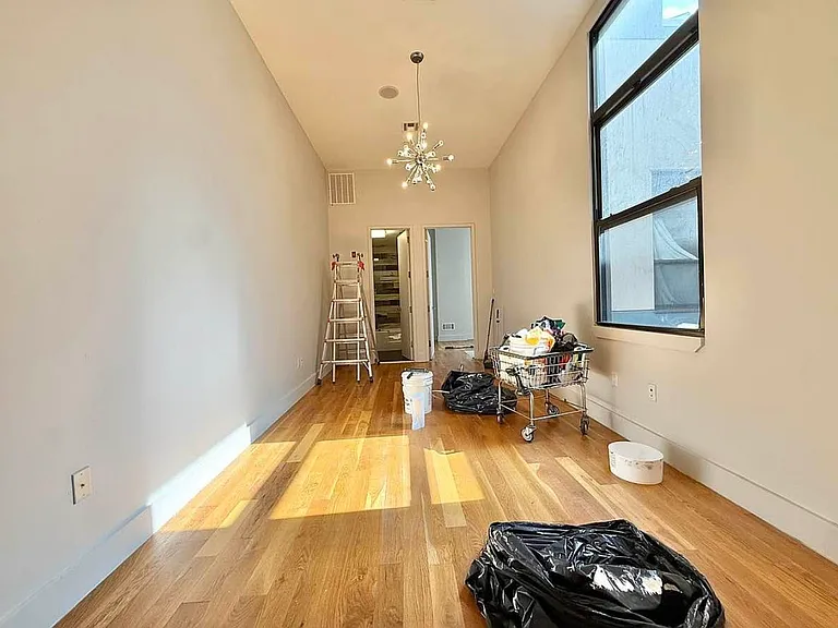 374 Kosciuszko St #4B — Photo 3