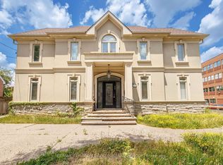 10 Bainbridge Ave, Toronto, ON M3H2J7