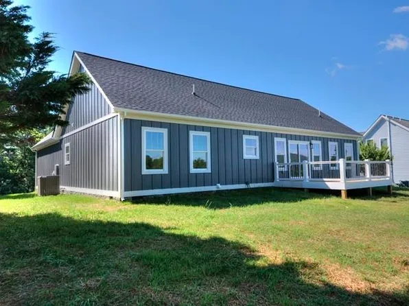 63 Woodridge Ln, Lexington, VA 24450
