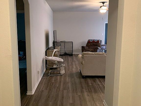 3rd image of 806 Truelove St