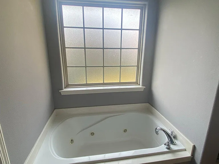 411 Curtis St — Photo 14